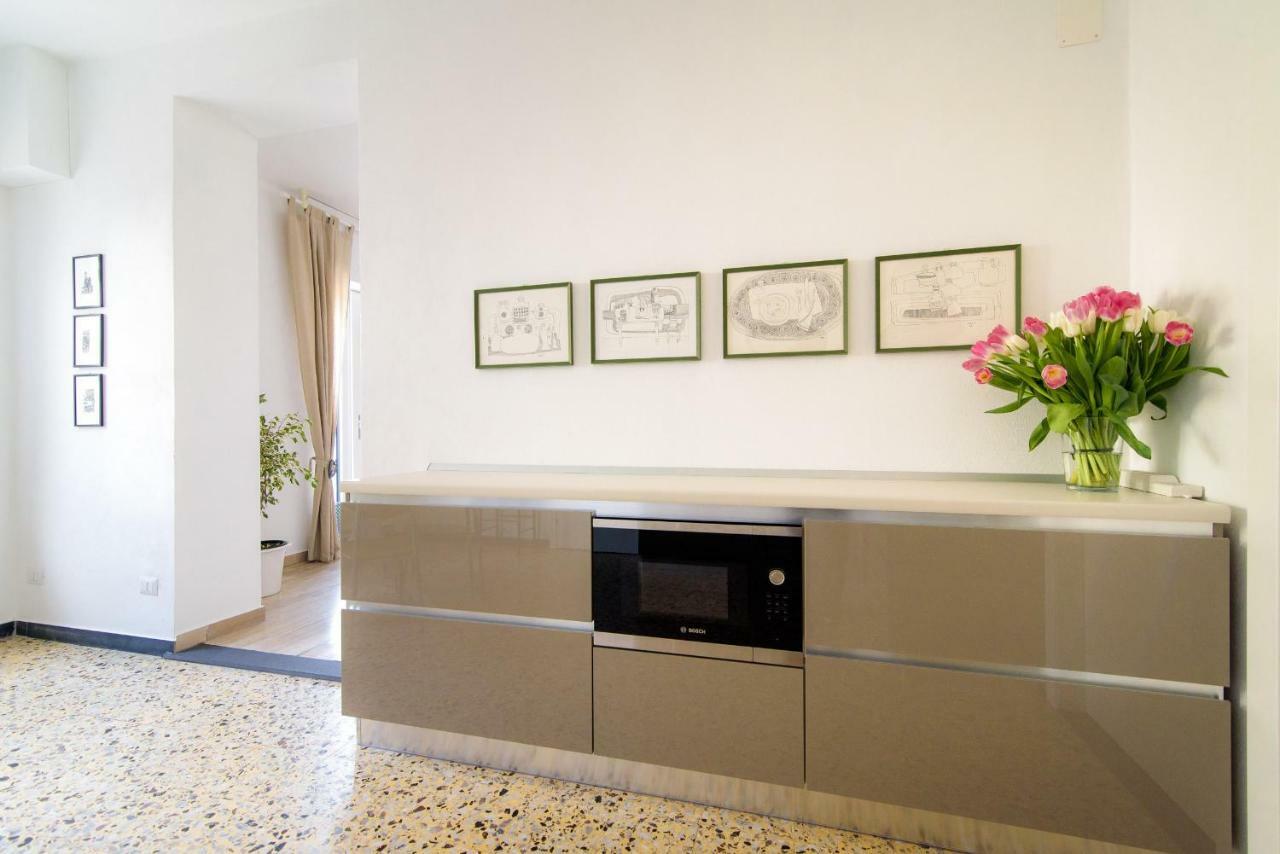 Al Pontile - The House Of Travelers Vila Sala Comacina Exterior foto